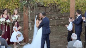 wedding first kiss